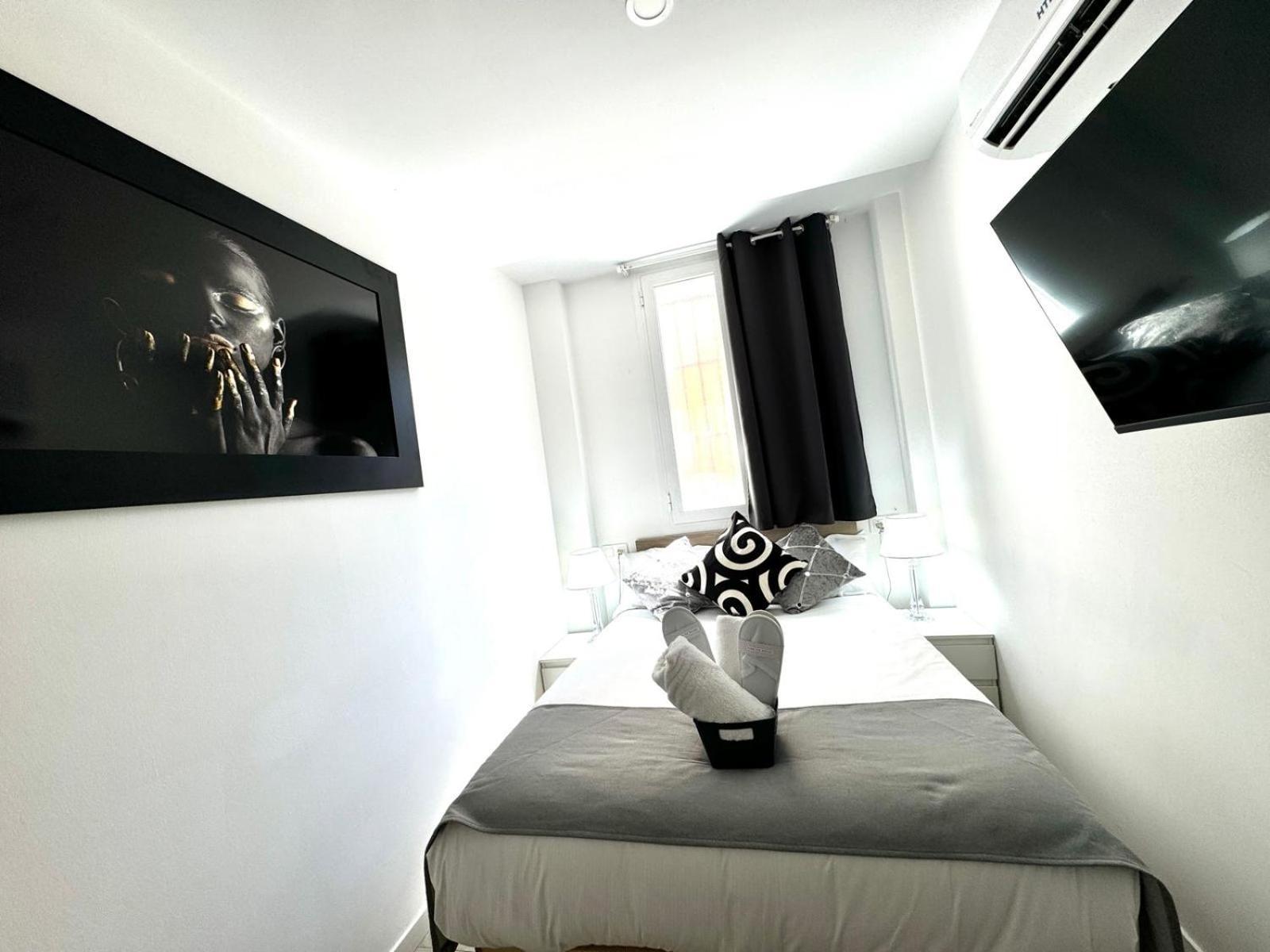 Cinco Torres Suites Madrid Exterior foto
